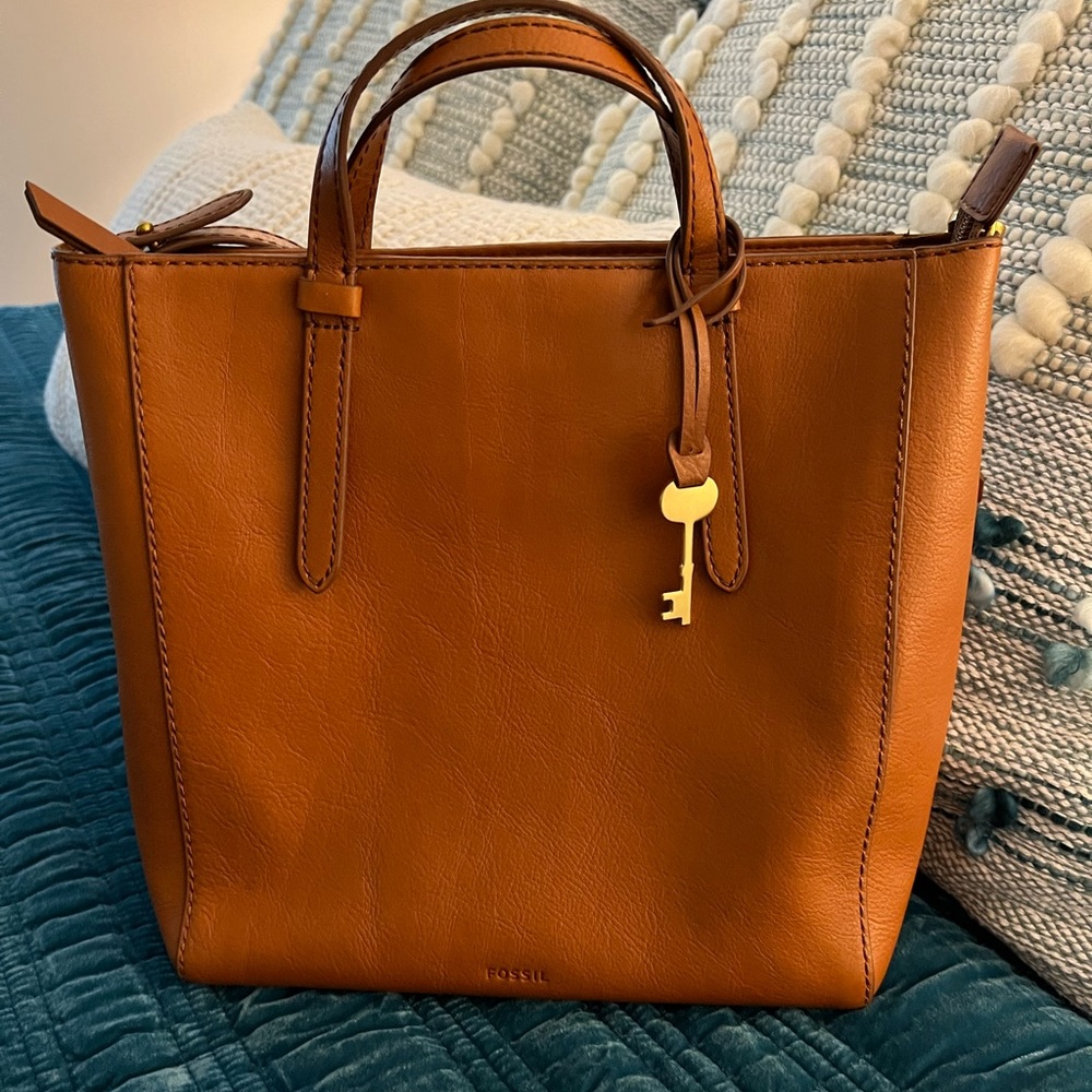 Fossil Convertible tote bag-shoulder bag/back pack/hand bag
